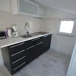 Boticki By Interhome