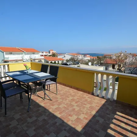 Boticki By Interhome