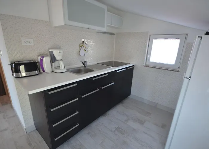 Boticki By Interhome