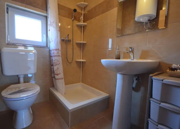 Boticki By Interhome * Vir