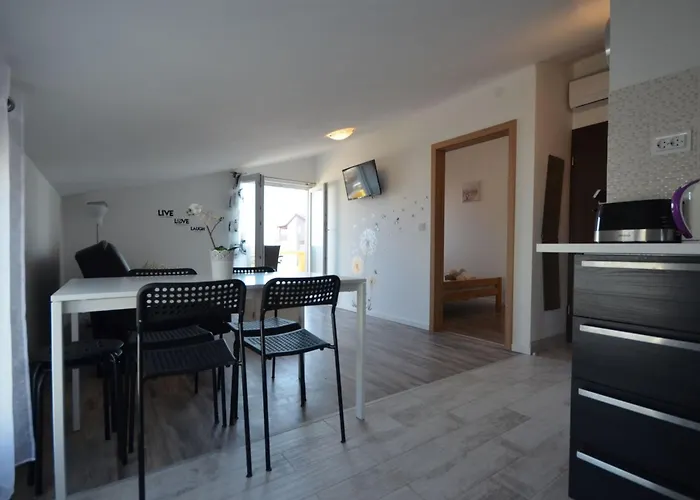 Boticki By Interhome 公寓