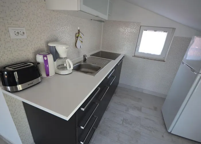 Boticki By Interhome *